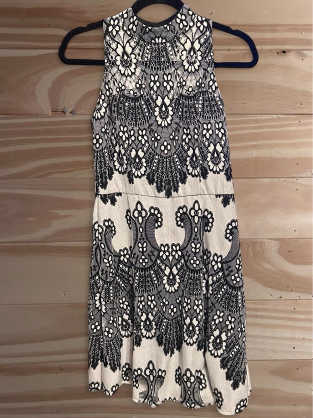 kensie dresses Halter Illusion Lace Dress size 4